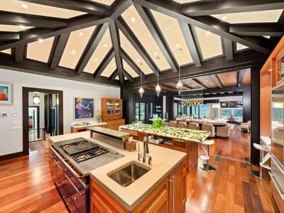 House &middot; For sale &middot; 10 bedrooms