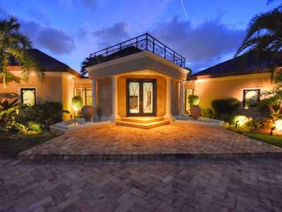 House &middot; For rent & sale &middot; 6 bedrooms