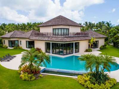 House &middot; For rent & sale &middot; 6 bedrooms
